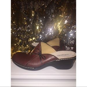 Softspots Madison Tuscany Clogs